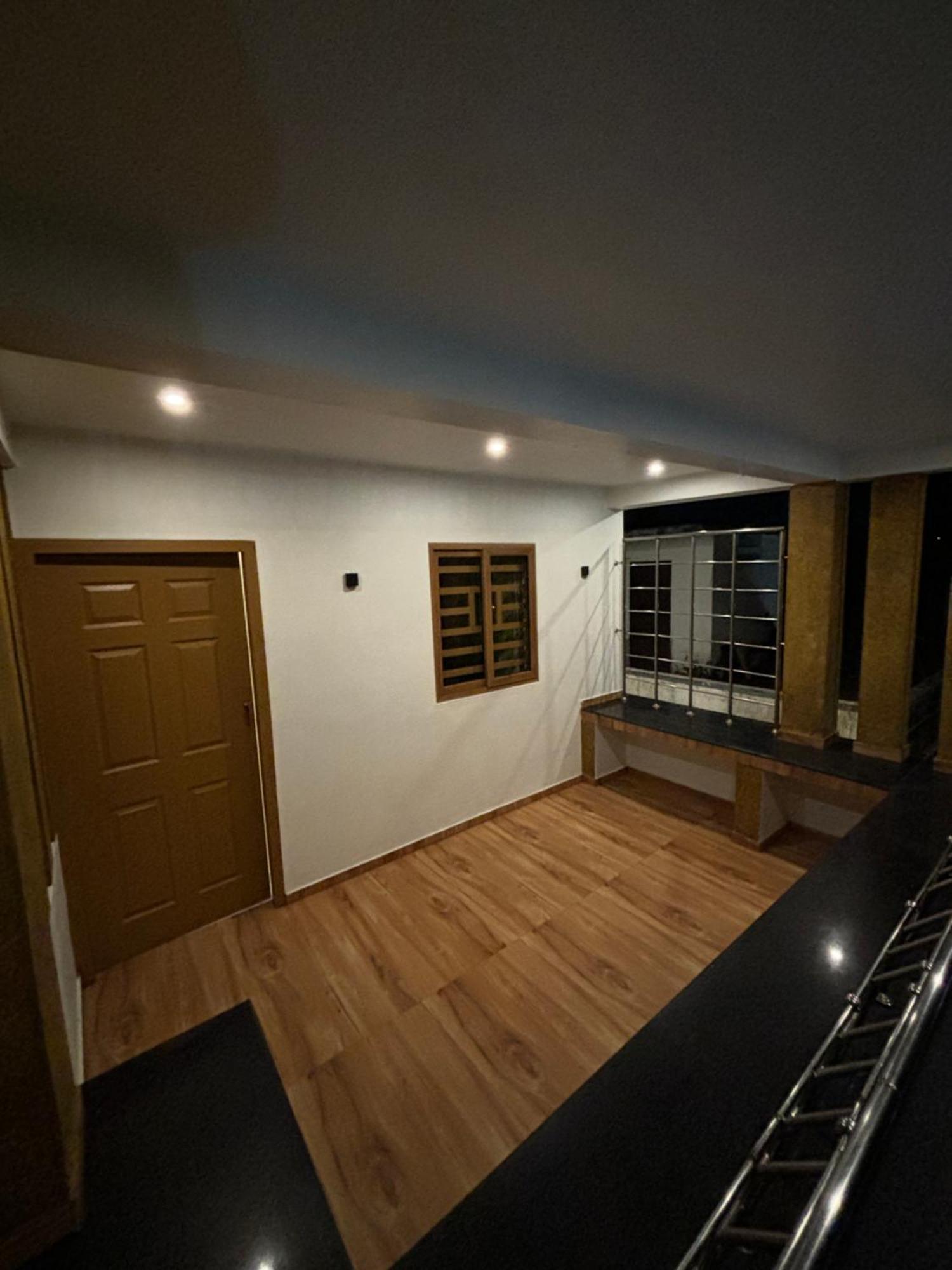 Golden Beach Home Stay Alappuzha Eksteriør bilde