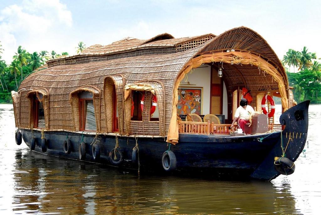 Golden Beach Home Stay Alappuzha Eksteriør bilde