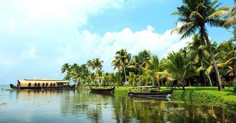 Golden Beach Home Stay Alappuzha Eksteriør bilde